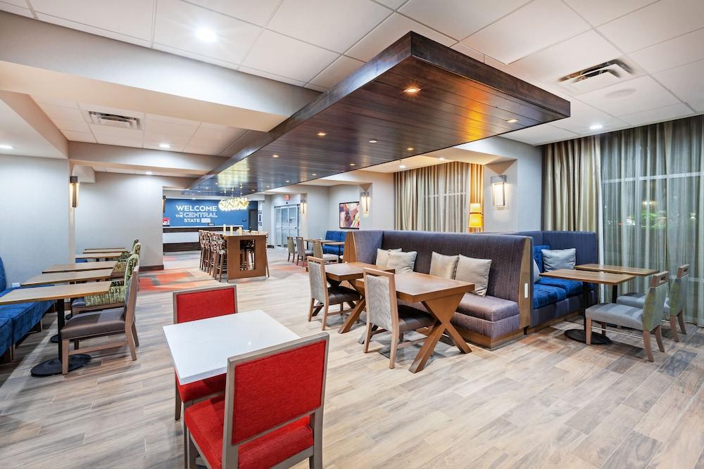 Hampton Inn Gardner Exterior photo
